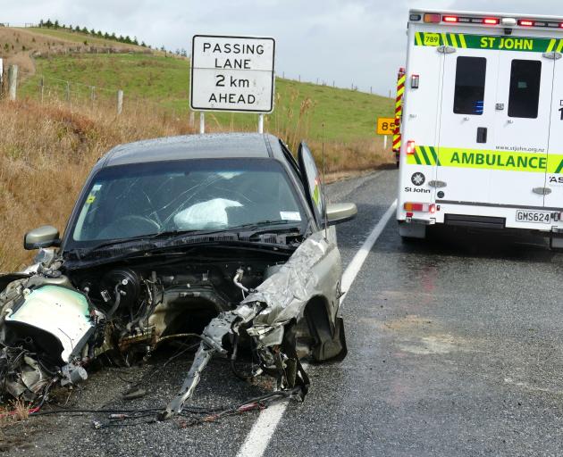 crash trio fortunate to avoid serious injury otago daily times online news