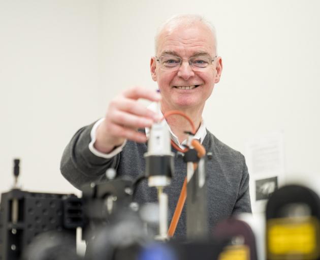 Chemistry professor Keith Gordon is this year’s recipient of the University of Otago...
