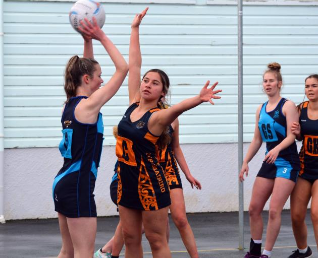 Netball the recent interschool between Tokomairiro High School and Blue Mountain College.