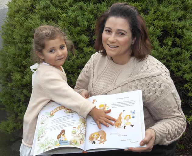 Sarah Milne and her daughter Ivy. Photo: Geoff Sloan