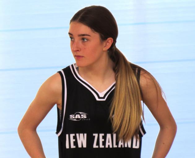 Alex Duff represents New Zealand at a global basketball
skills contest.