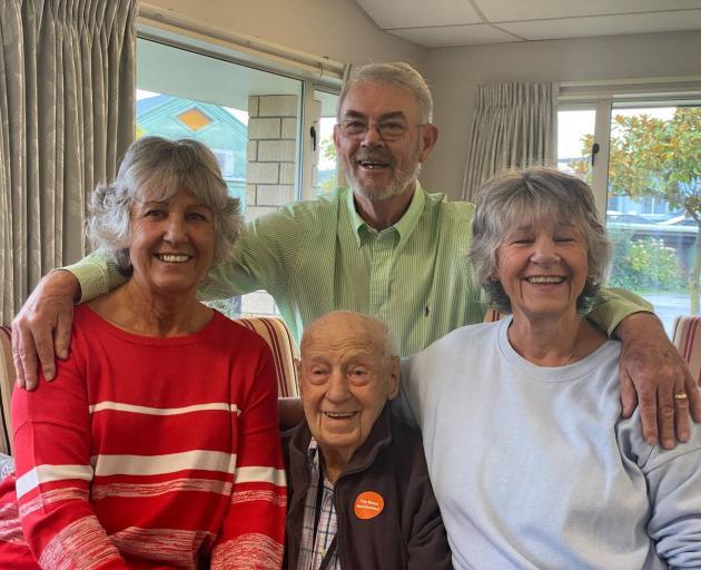 Bill Mitchell with daughters Helen Nicholson (left), Linda Callaghan (right) and Helen's husband...