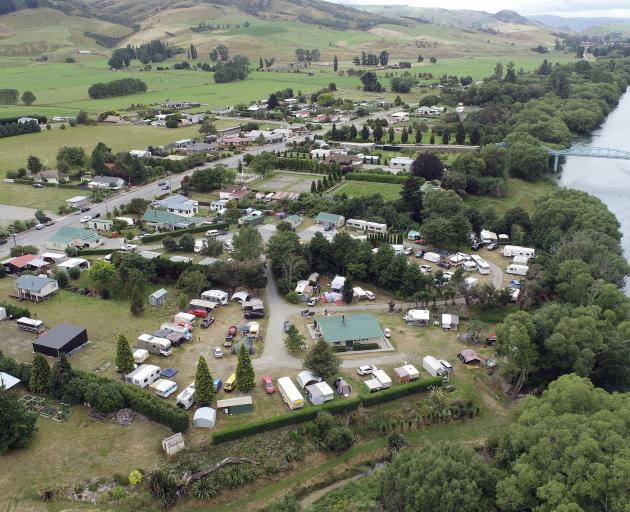 Nestled in the scenic Teviot Valley, Millers Flat Holiday Park is located on the banks of the...