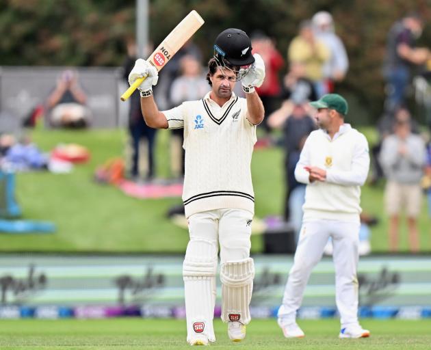 Colin de Grandhomme's unbeaten 120 included 12 fours and 3 sixes. Photo: Getty Images