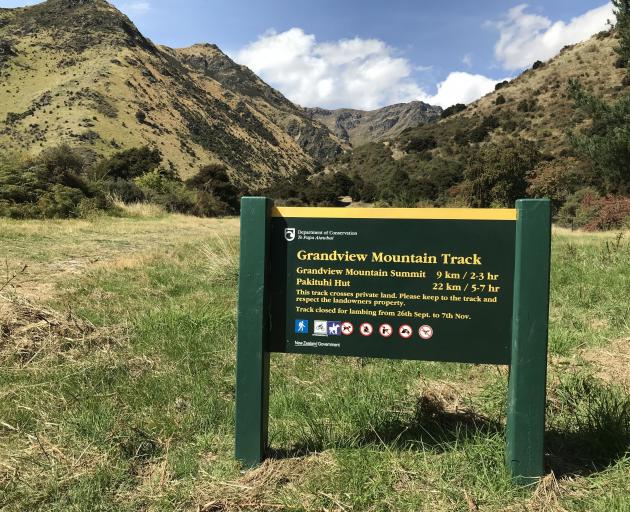 The Grandview Track on Lake Hawea Station can be found at the end of Nook Rd. Photo: Marjorie Cook