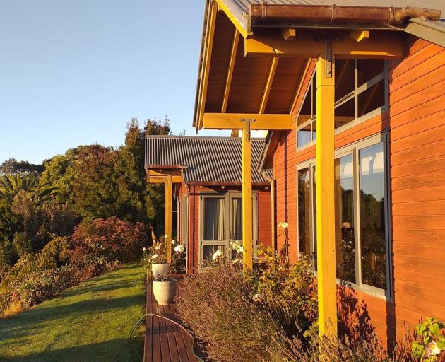 Super-botique, Cathedral Cliffs Bed & Breakfast.