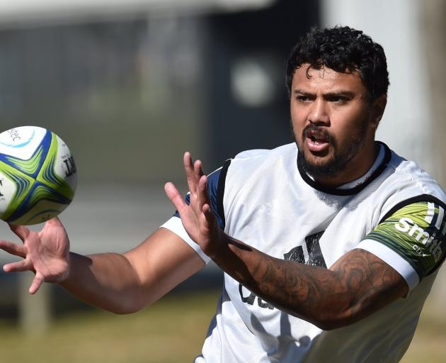 Denny Solomona in action at the Highlanders training in late March. PHOTO: Gregor Richardson.