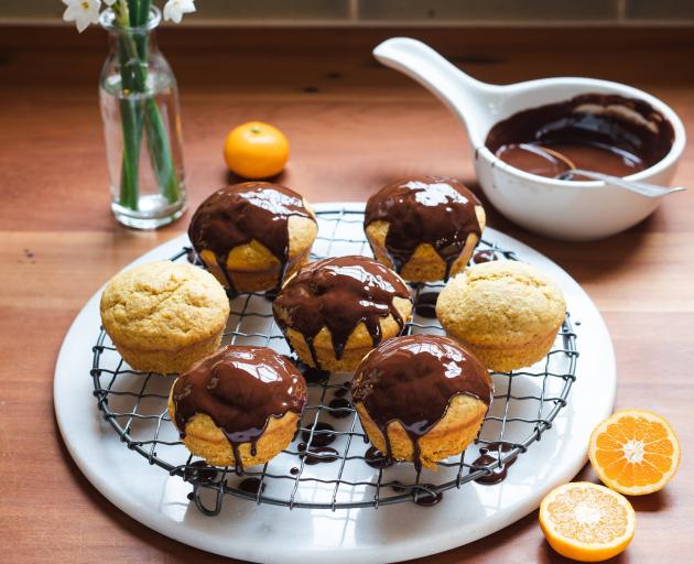 boiled mandarin cakes with