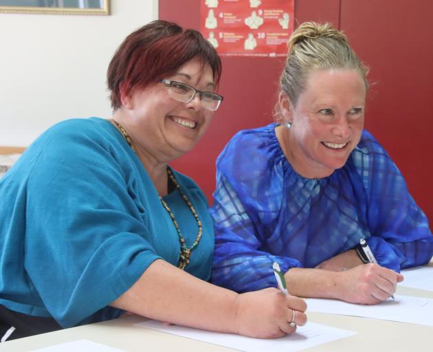 Hokonui Runanga kaitoko matauranga Jo Brand (left) and Southern Community Health Council...