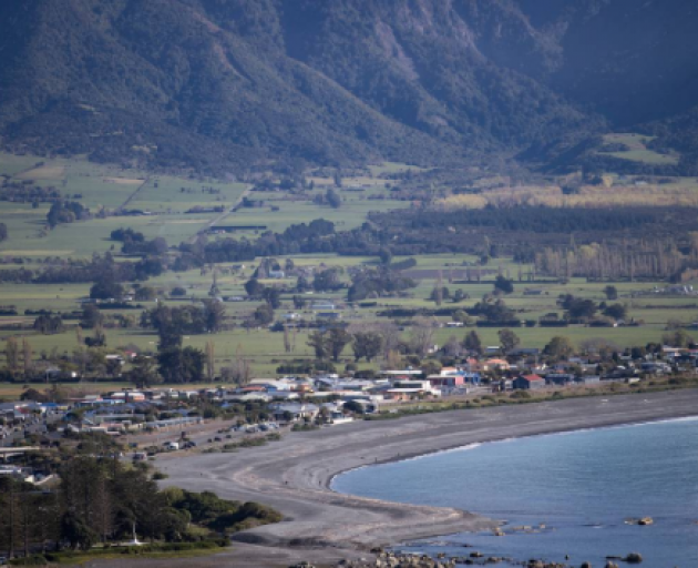 Trio rescued after dinghy swept to sea at Kaikōura Otago Daily Times