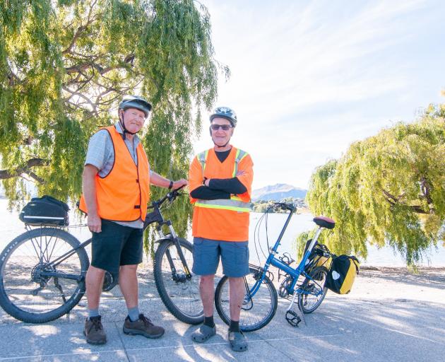 Barry Johnston (70, left), of Wānaka, and Andy Sninsky (75), of California, are not letting...