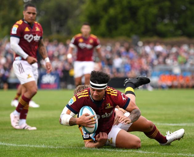 Jonah Lowe of the Highlanders scores a try during Super Rugby Pacific match against the Western...