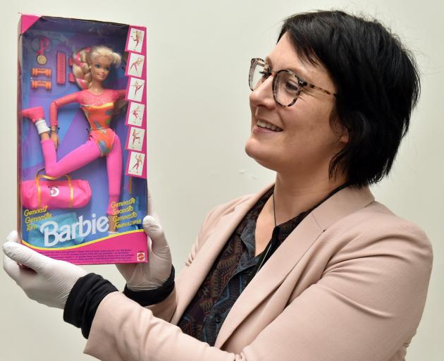 Gymnast barbie cheap 1993