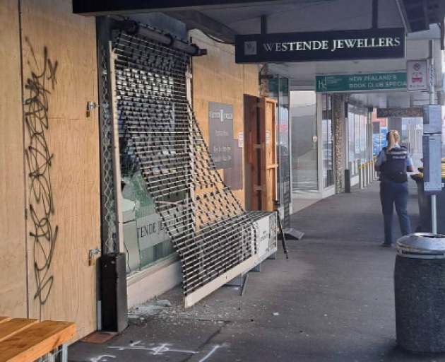 Jeweller burgled months after ram raid Star News