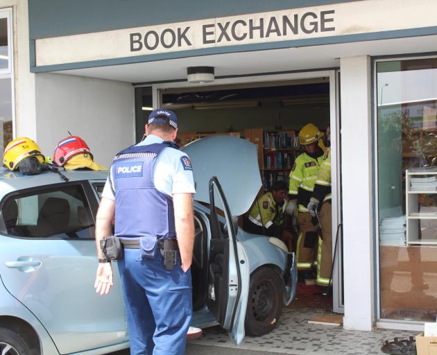 Car smashes through entrance of Otago Daily Times Online News