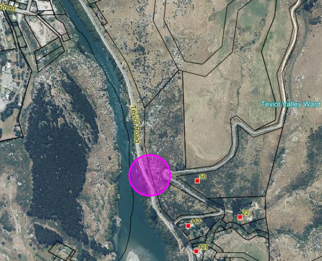 Teviot Rd between the Roxburgh Bridge and Wright Road was closed because of the accident.