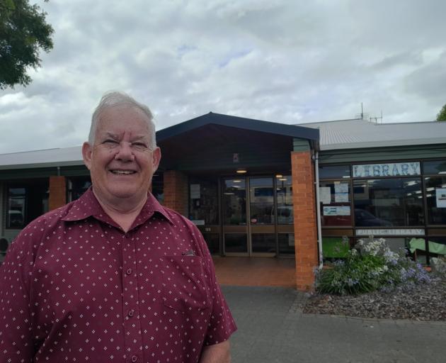 Waimate Mayor Craig Rowley is encouraging people in the district to complete a district council...