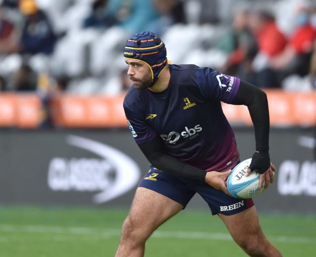 Billy Harmon returns for the Highlanders, sharing captaincy duties with his replacement Ethan de...