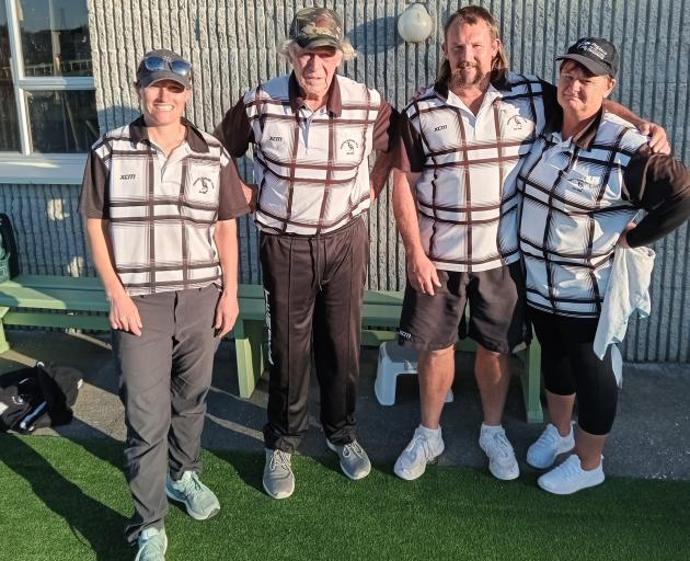 The two pairs teams that fought it out in the South Canterbury mixed pairs final on Sunday were ...
