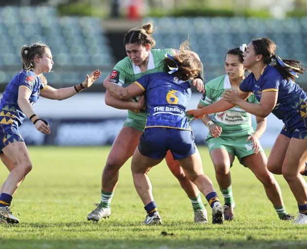 Holly-Rae Mete of Manawatū pushes through. Photo: Getty Images