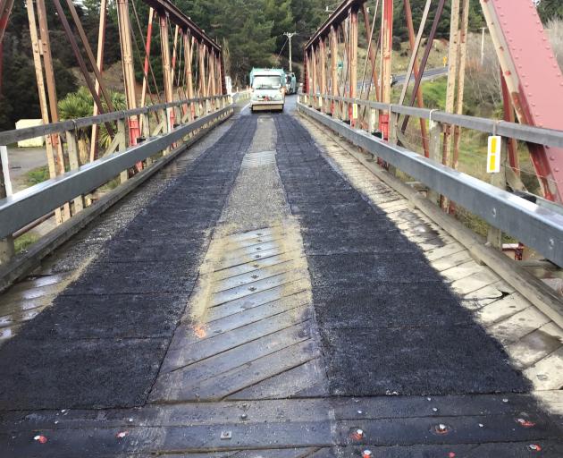 The Luggate Red Bridge (SH8a) over the Clutha River is not a priority for replacement.