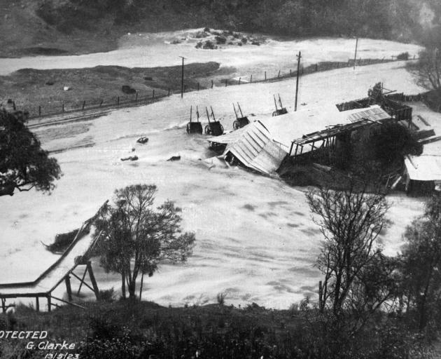 Davidson’s mill is destroyed at 2.30pm on May 13, 1923 by a flooded Water of Leith. 

