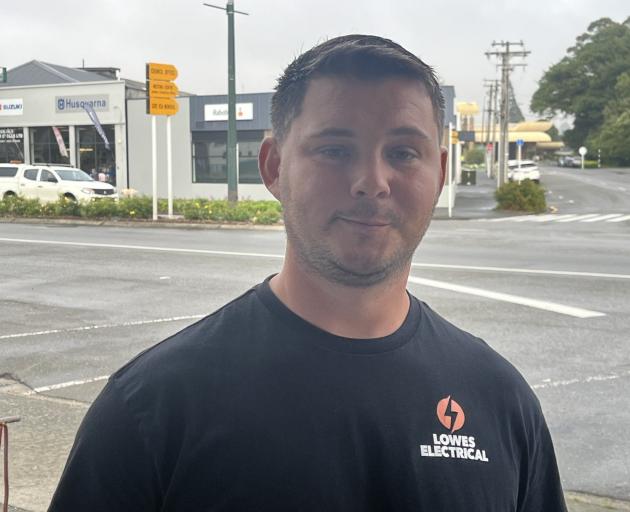 Lowes Electrical electrician Lowe Roberts. 