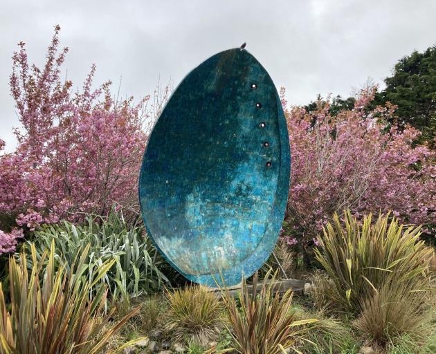 Riverton’s pāua shell statue.
