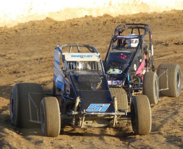 Eli Bartley will contest his first Scott Gordon Memorial, here being chased by 96 Samantha...