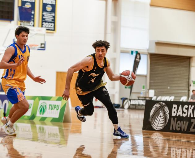 North Otago shooting guard Danyon Ashcroft has signed with the Otago Nuggets for the coming NBL...