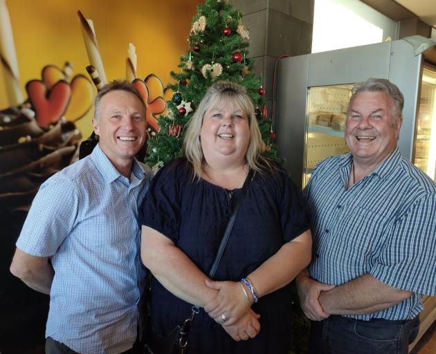 Loburn School principal Stuart Priddy (left), Amberley Pre-School centre manager Kelly Scanlan...