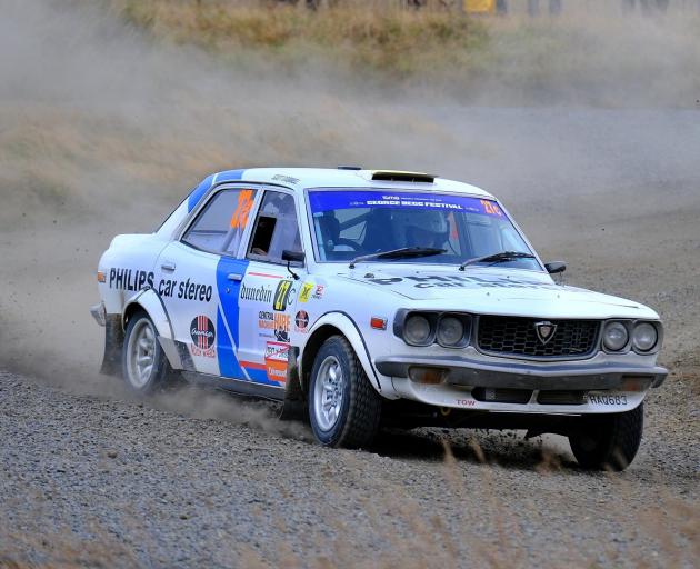 PHOTOS: GEOFF RIDDER