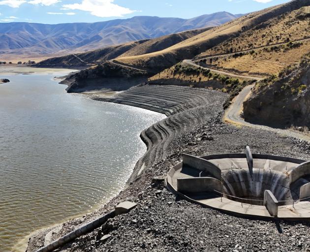 Falls Dam. PHOTO: STEPHEN JAQUIERY