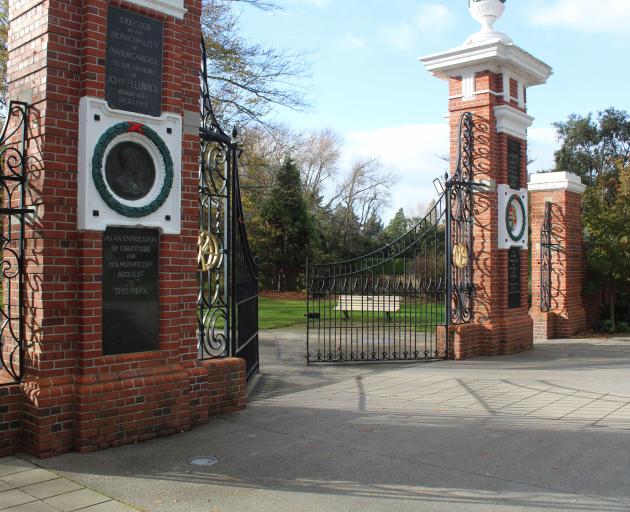 The victims were lured to Queens Park in Invercargill. Photo: Tayler Mutton