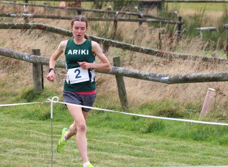 Ariki’s Catherine Lund gets ahead during the Leith Country Relays. PHOTOS: SIMON HENDERSON