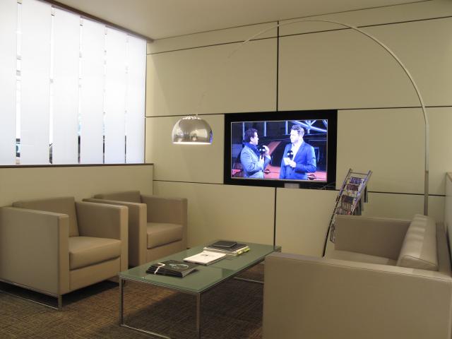 The inviting cafe waiting area at Amrstrong Prestige