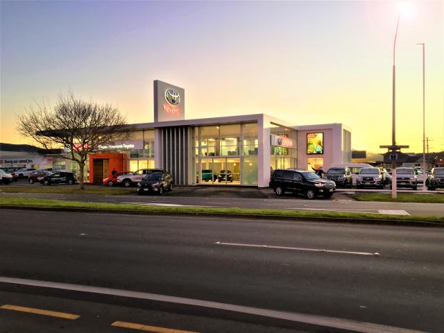 Cooke Howlison Toyota’s new showroom makes a stunning architectural statement.