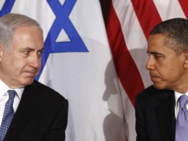 US President Barack Obama meets Israel's Prime Minister Benjamin Netanyahu at the United Nations in New York in this 2011 file photo.  REUTERS/Kevin Lamarque/Files  