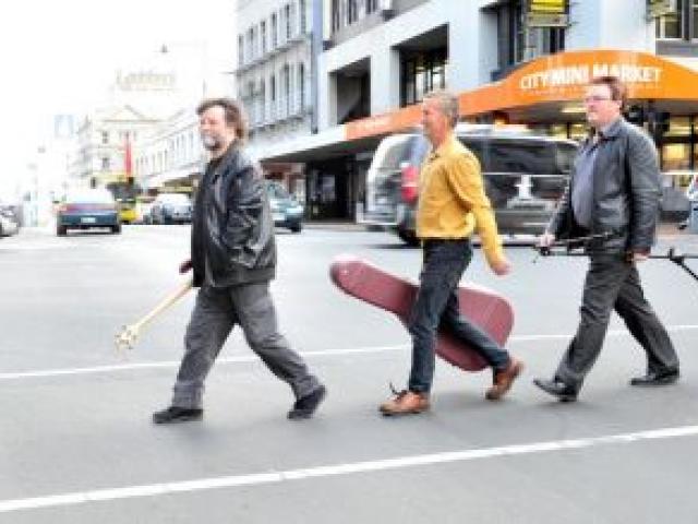 Oxo Cubans (from left) Marcel Rodeka, Craig Reeves, Doug Wright, Murray Fiora and Steve Hudson leave a final practice at Isis Bar in Dunedin yesterday. Photo by Linda Robertson.