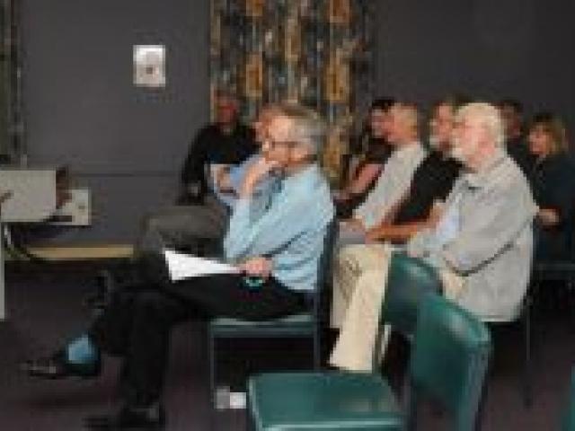 Meeting conveners Dennis Dorney and Diane Yeldon (left) lead a meeting last night of ratepayers interested in starting a new council watchdog group in Dunedin. Photo by Gregor Richardson.