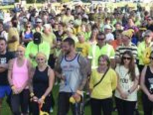 Runners get ready to take to the tracks in Ross Creek, in Dunedin, last night. Photo by Gregor Richardson.