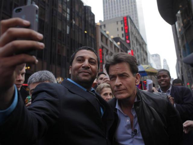 Anger Management star Charlie Sheen still has time for his fans. Photo by Reuters.
