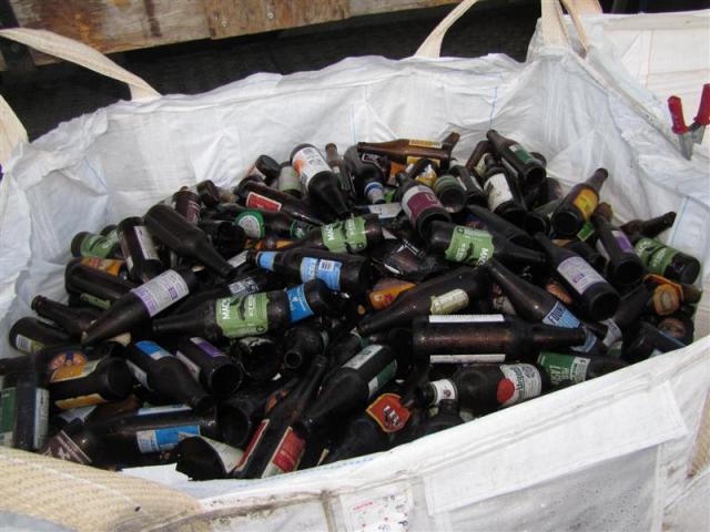 aawanaka_wastebusters_bottles_are_sorted_for_recycli_555ec4cef2.JPG