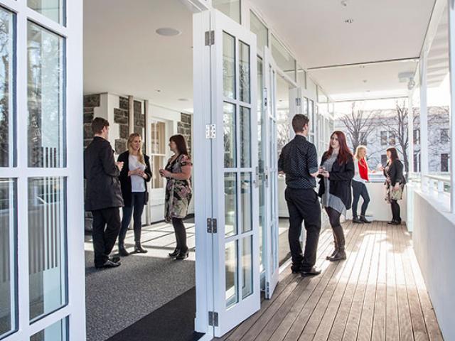 Theomin balcony