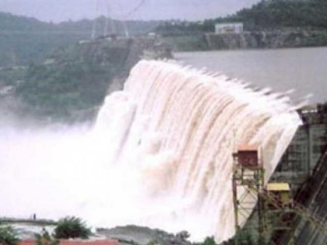 The dam gave way in Solai, in Nakuru county, 190 kilometres northwest of Nairobi,Kenya, late on Wednesday. Photo: Twitter