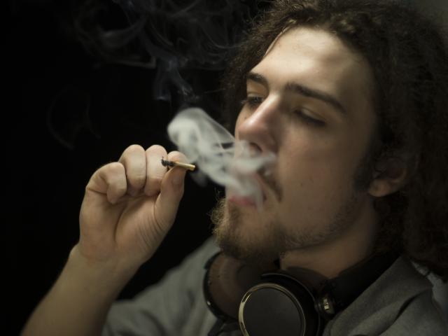 cannabis-0smoking-joint-istock.jpg
