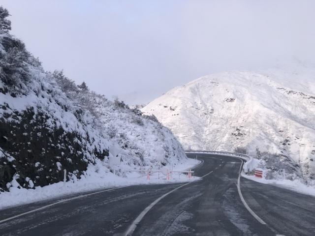The Crown Range Rd was closed on Wednesday night because of heavy and ongoing snowfall, and...