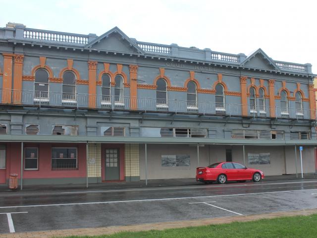 Consent has been issued for the demolition of the Club Hotel in Bluff. PHOTO: ODT FILES