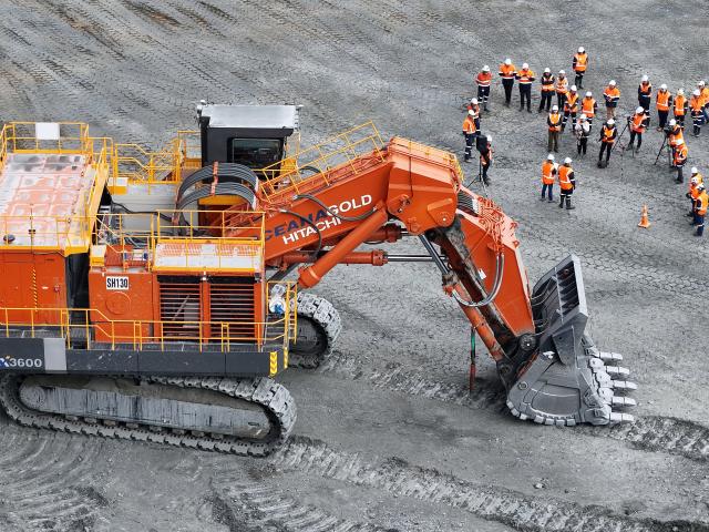 Macraes’ new electric shovel was unveiled at the mine yesterday. PHOTO: STEPHEN JAQUIERY