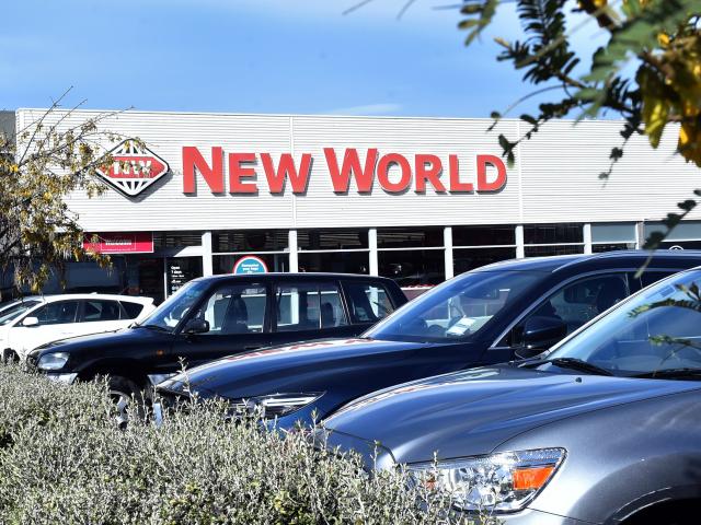 A disgruntled shopper has failed a bid to sue supermarket brand New World after the company ran...